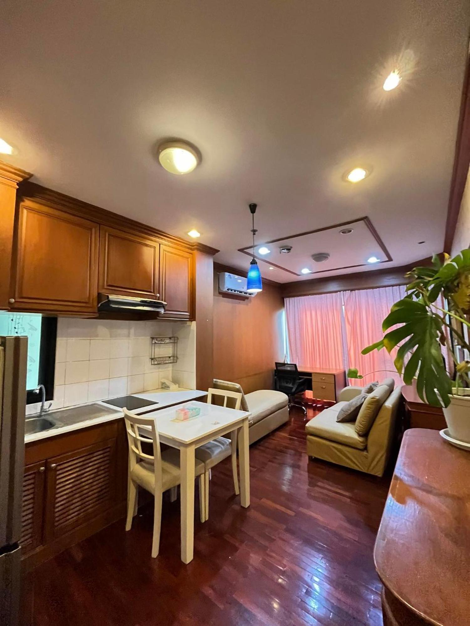 Grand Diamond Condo Suites Bangkok Exterior foto