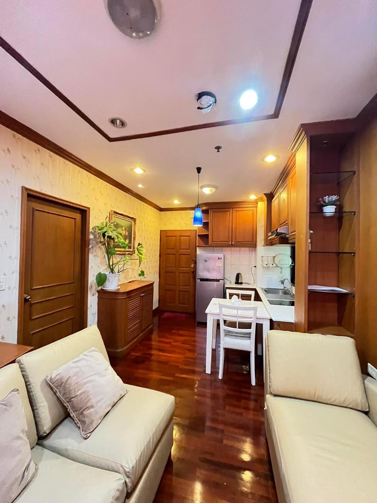 Grand Diamond Condo Suites Bangkok Exterior foto