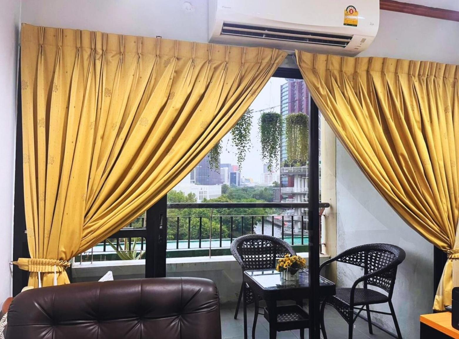 Grand Diamond Condo Suites Bangkok Exterior foto
